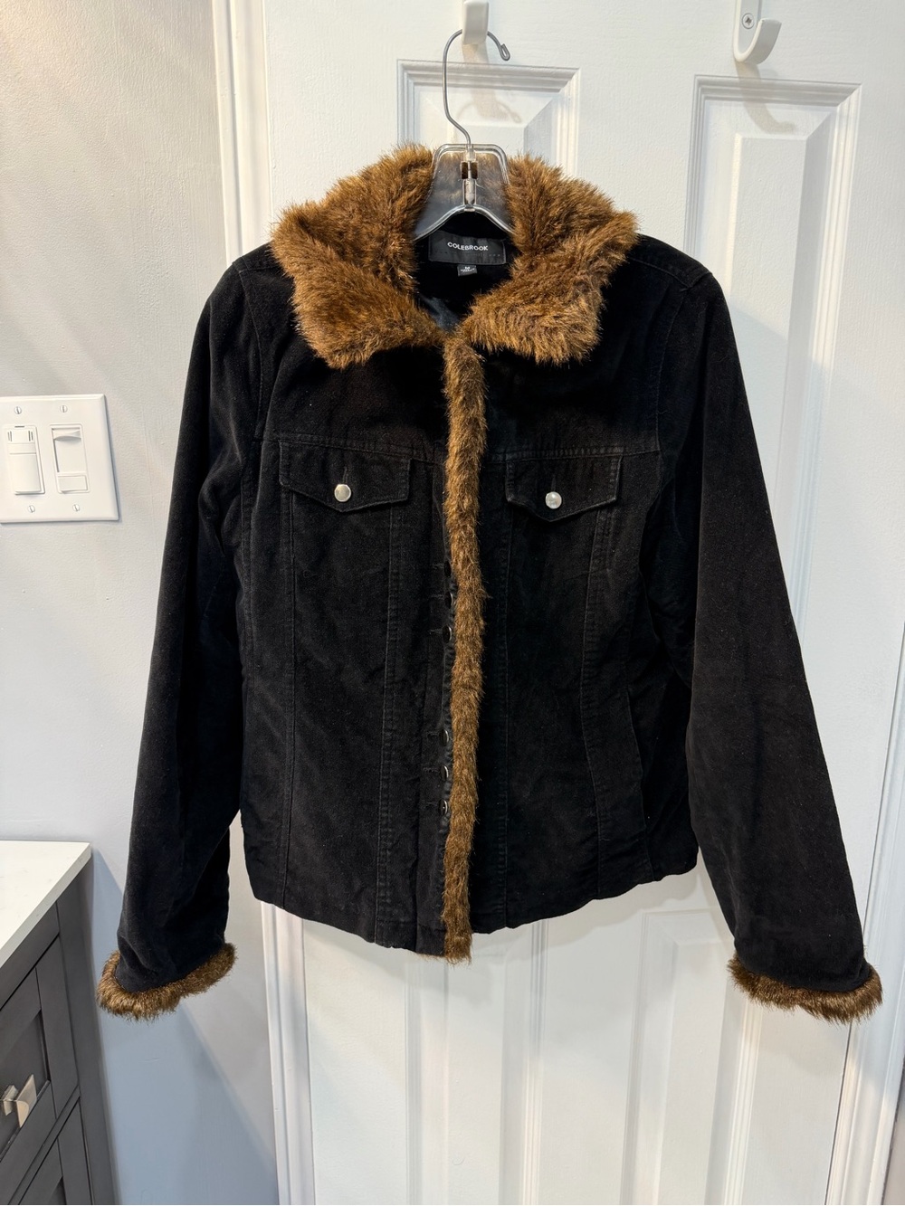 Colebrook Faux-Fur Trim Jacket Black & Brown Size Medium